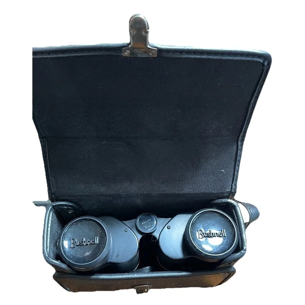 Bushnell Sportview 7x35 Extra Wide Angle Binoculars w/Carry Strap & Case-Vintage